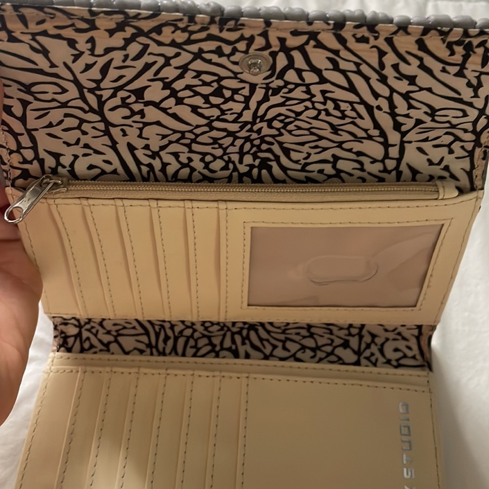 Max Studio Wallet - Picture 4 of 5